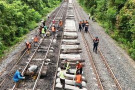KAI Palembang ganti rel di  petak Stasiun Ujan Mas-Penganggiran