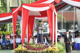 Pemkab Bekasi ajak santri rawat tradisi dan terus lakukan inovasi