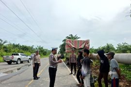 Polisi blokir akses jalan keluar Siak batasi ruang gerak tahanan kabur