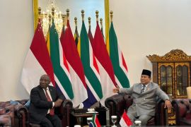 Presiden Prabowo tawarkan kopi ke Presiden Afrika Selatan, awali pertemuan tatap muka
