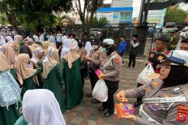 Polres Garut menurunkan tim Polwan Intan untuk pengamanan Hari Santri