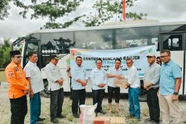 PTPN IV Regional III Sigap Salurkan Bantuan 1,5 Ton Sembako untuk  Korban Banjir Siak