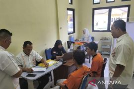 Hukum sepekan, tersangka penyelundupan pupuk subsidi hingga Kejagung awasi pengelolaan KDMP di Babel