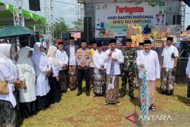 Pemkab Batang mengajak santri meneladani perjuangan kiai majukan pendidikan