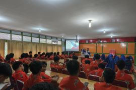 Asmo Kalbar bersama SMAN 7 Pontianak wujudkan budaya berkendara