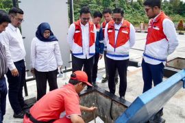 Dewan Komisaris Pertamina tinjau SPBU Belitung