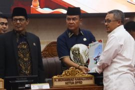 DPRD Batam sampaikan ranperda inisiatif tentang penyelenggaraan fasum-fasos