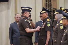 Jaksa Agung lantik 17 Kajati dan 20 pejabat eselon II