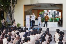 OJK gelar edukasi keuangan 500 siswa SMPN 2 Palangka Raya
