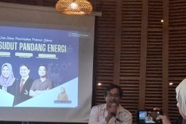 Pakar Energi Lampung sebut kurangi konsumsi BBM dengan transportasi massal