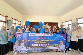 DKP Kalsel gelar edukasi dan mitigasi lindungi wilayah pesisir