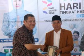 Peringati Hari Santri, PT IKPP Serang wakafkan 1.000 Mushaf Al-Qur'an