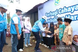 PLN sambung listrik gratis untuk masyarakat prasejahtera di Pandeglang