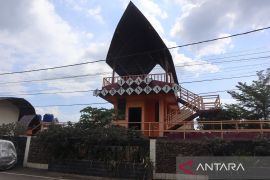 Pemkab Mabar mengoptimalkan PAD lewat retribusi IPAL di Labuan Bajo