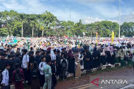 Polres Cianjur tutup jalur protokol saat pawai Hari Santri Nasional