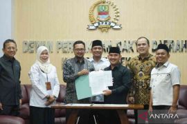 Pemkab bersama DPRD Bekasi sepakati perubahan APBD hasil evaluasi gubernur