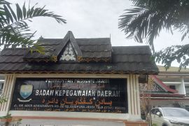 Pemprov Jambi pecat tiga ASN bermasalah terlibat korupsi dan disiplin