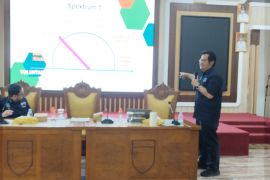 Pelaku usaha di Tabalong ikuti sosialisasi sanksi LH