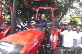 Bupati: Bantuan alsintan pemerintah perkuat ketahanan pangan daerah