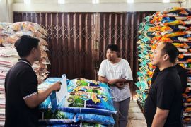 Satgas Pangan Polres Natuna sidak sejumlah toko pastikan harga beras sudah sesuai HET