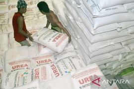 KTNA Karawang sebut praktik jasa antar penyebab harga pupuk subsidi tinggi