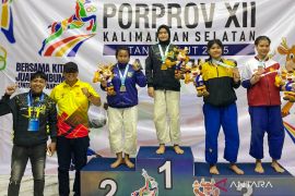 Porprov Kalsel 2025 - Atlet judo raih medali emas pertama untuk HST