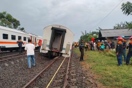 KA Purwojaya tujuan Gambir-Cilacap anjlok, delapan perjalanan jarak jauh dibatalkan