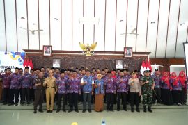 Bupati Wahono ajak perangkat desa membangun desa di Bojonegoro