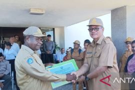 Penerima manfaat bansos Biak Numfor terdaftar DTSEN