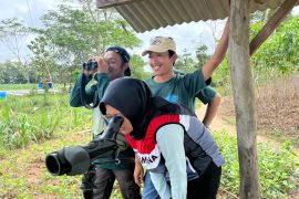 Upaya Pertamina Menjadikan Desa Penyangga TNWK Ramah Bagi Burung