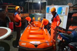 BPBD Sulbar siagakan tim reaksi cepat setelah banjir landa wilayah Mamuju