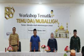 Gubernur Sulbar ajak mubaligh dan dai sampaikan pesan kesejukan kepada umat