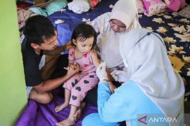 Kasus campak banyak di Pekanbaru, Dinkes Riau berikan imunisasi tambahan