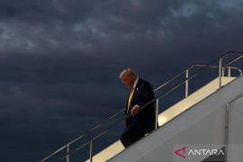 Kunjungan kedua Donald Trump ke Asia: Presiden AS mendarat di Tokyo, Jepang