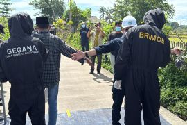 Task force accelerates radioactive decontamination, moves 91 residents