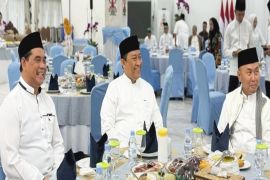 Shalahuddin hadiri akad nikah putra Gubernur Kalteng