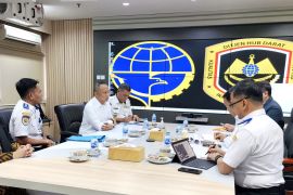 Bupati keluar-masuk kantor kementerian bahas pembangunan Selayar