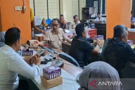 Kotabaru DPRD discuss stalled housing in Stagen village