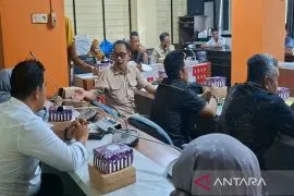 Kotabaru DPRD discuss stalled housing in Stagen village