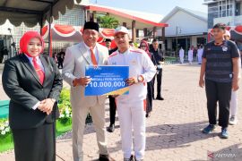 Situbondo serahkan bonus atlet berprestasi pada Hari Sumpah Pemuda