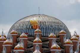 FOTO - Rehabilitasi Masjid 99 Kubah Makassar