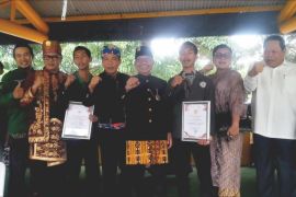 Dua mahasiswa Raharja Tangerang dapat penghargaan pemuda Internasional