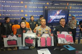 Polres Karawang tangkap pasangan kekasih yang membuang bayi