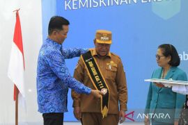 Kemendukbangga menobatkan gelar Ayah Genre kepada Bupati TTS