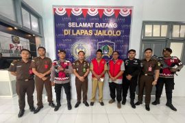 Kejari tahan mantan Sekda dan seorang pejabat Halbar terkait dugaan tindak pidana korupsi