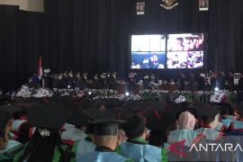 Unpatti mewisuda 1.632 lulusan siap bersaing di bursa kerja nasional, ini kata gubernur