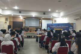 Pemkot Singkawang dan AJUSI beri pelatihan jurnalistik siswa SMP