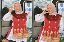 Mezaf Sawahlunto tawarkan variasi busana budaya, padukan songket dan batik