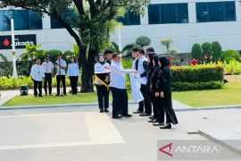 Pramono lepas 584 Pasukan Putih bantu warga sakit