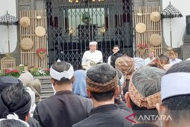 Dedi Mulyadi akan bangun trotoar di sekitar sekolah agar pelajar jalan kaki